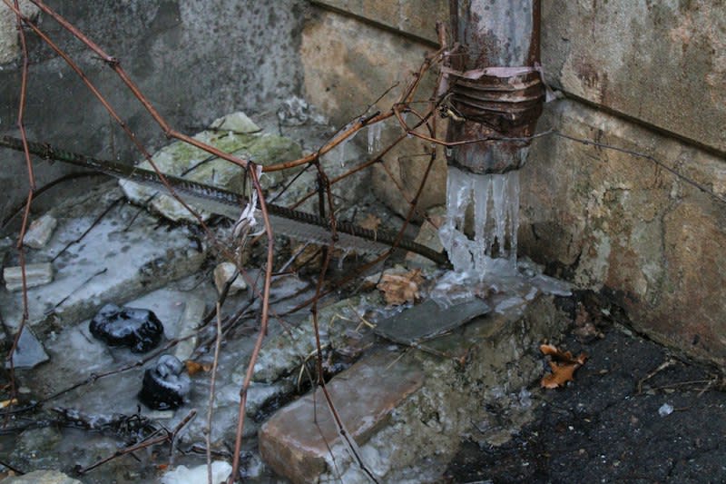 Burst & Frozen Pipe Repair Water Damage Restoration